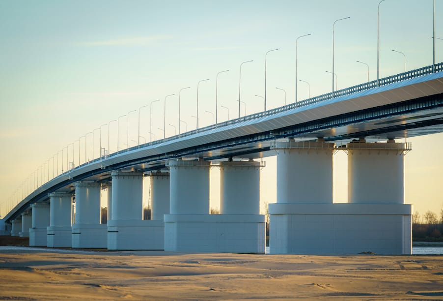 За месяц по новому мосту через Обь в районе Сургута проехали более 100 тысяч автомобилей