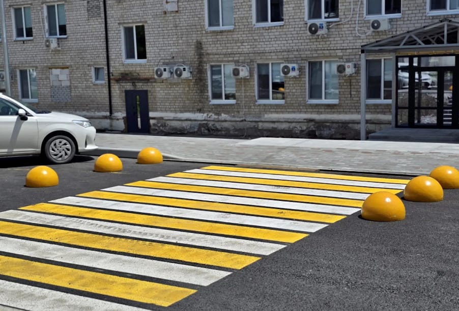 В поселке Смоляниново Приморского края обновили участок дороги по Школьному переулку